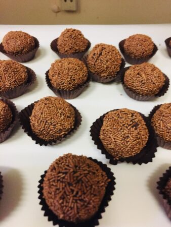Brigadeiro chocolate fudge balls