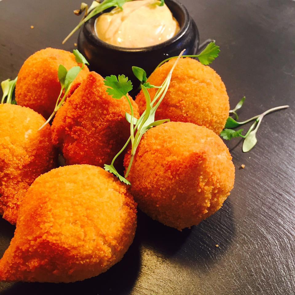 Coxinha — teardrop chicken croquettes